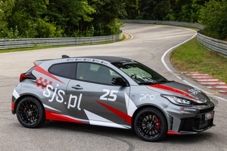 Jazda Toyotą GR Yaris | 5 okrążeń | Wiele Lokalizacji