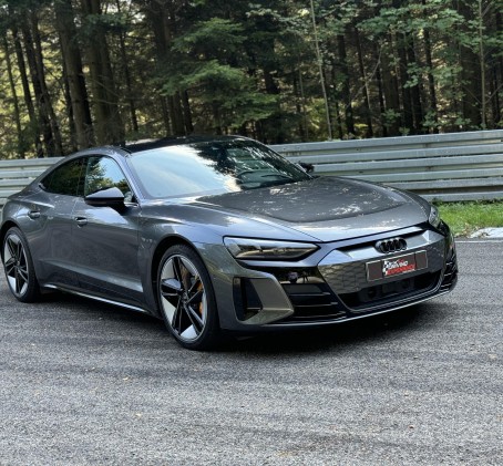 Jazda Audi E-tron GT dla Dwojga | 5 okrążeń | Kielce