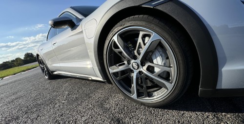 Jazda Porsche Taycan Cross Turismo 4S Performance Plus dla Dwojga | 1 okrążenie | Tor Kielce | Prezent dla Pary_P