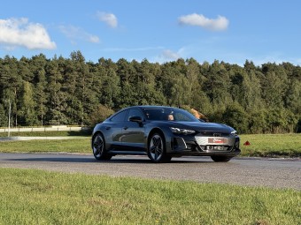 Jazda Audi E-tron GT | 5 okrążeń | Tor Kielce | Prezent dla Kobiety_P