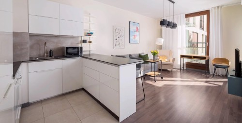 Pobyt w Apartamencie (2 Noce, 1-4 Osoby) | Warszawa | Go Apartments-Prezent dla Przyjaciół_P