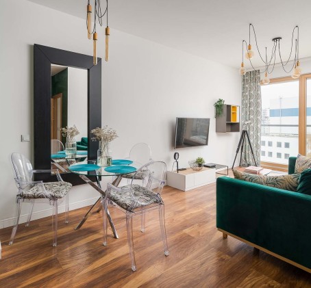 Urokliwy Pobyt w Apartamencie (2 Noce, 1-4 Osoby) | Go Apartments | Warszawa