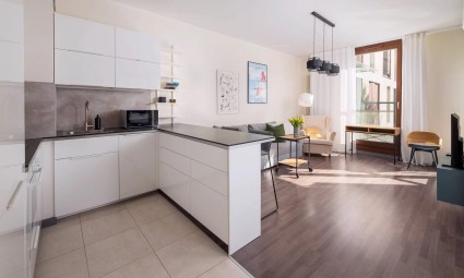 Pobyt w Apartamencie (3 Noce, 1-4 Osoby) | Warszawa | Go Apartments-Prezent na Urodziny_P