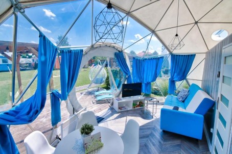 Romantyczny Glamping z Jacuzzi na Wyłączność (2 Noce, 2 Osoby) | Holiday Park | Zator