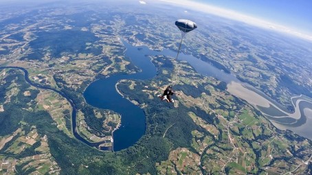 Skok ze Spadochronem z Filmowaniem i Zdjęciami dla Dwojga-Prezent na Rocznicę_P