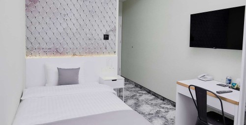 Urokliwy Pobyt (2 Noce, 1 Osoba) | Żyrardów | Tulip Inn Żyrardów-Prezent dla Niej_P