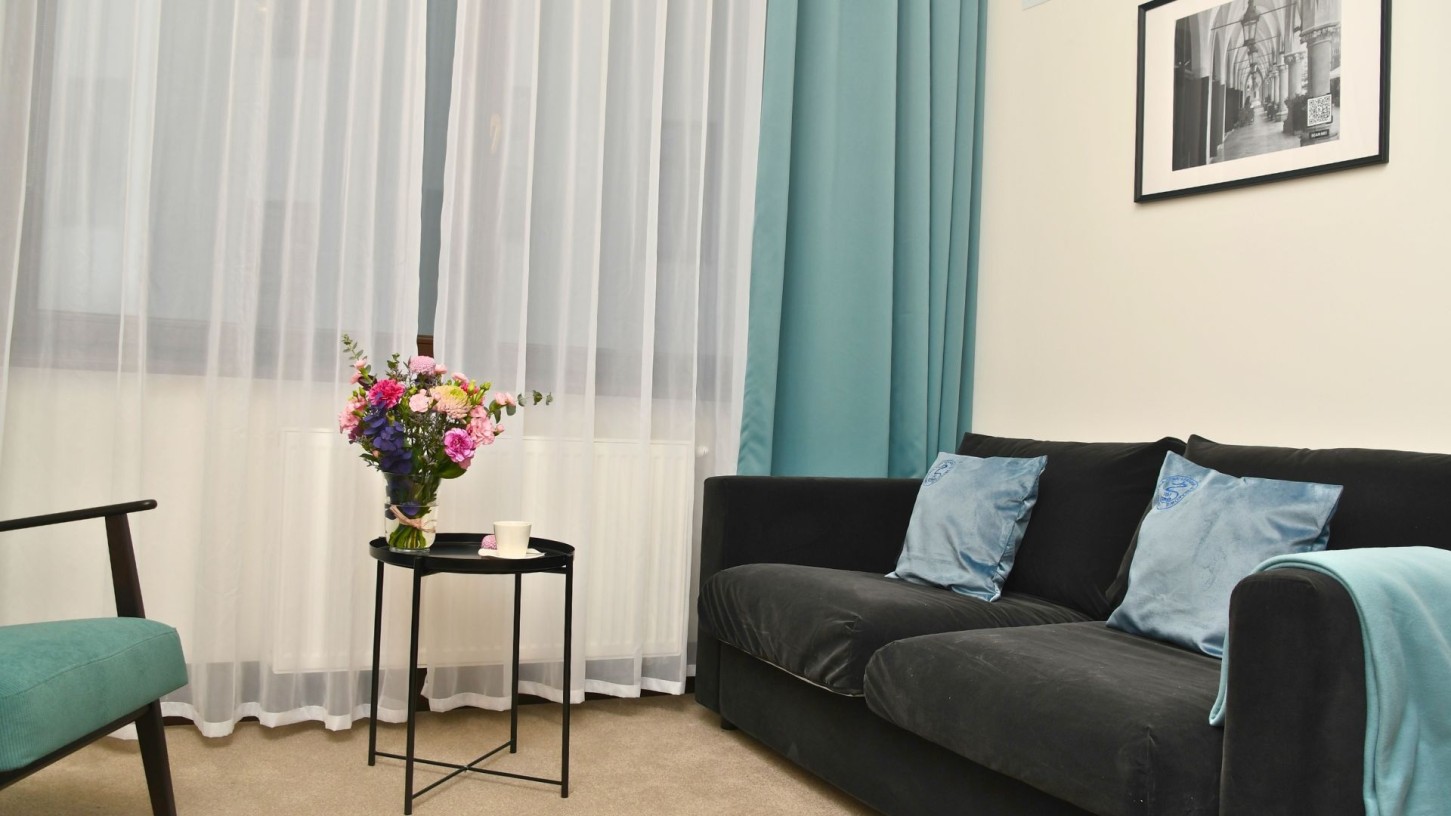 Pobyt w Apartamencie (2 Noce, 1-4 Osoby) | MedHotel | Kraków 