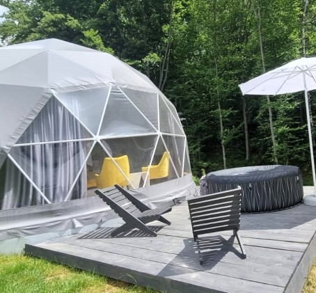 Glamping z Jacuzzi w Bieszczadach (2 Noce, 2 Osoby) | Dolina Gwiazd | Zawadka