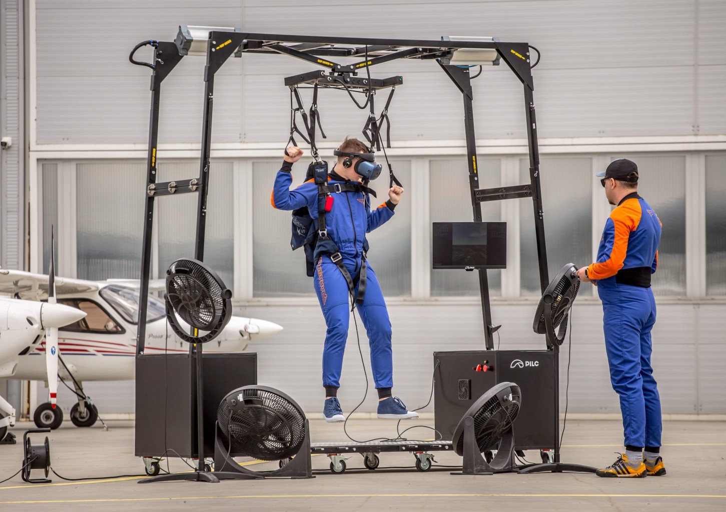 Skok w Symulatorze Spadochronowym dla Dwojga | Warszawa | Chrcynno