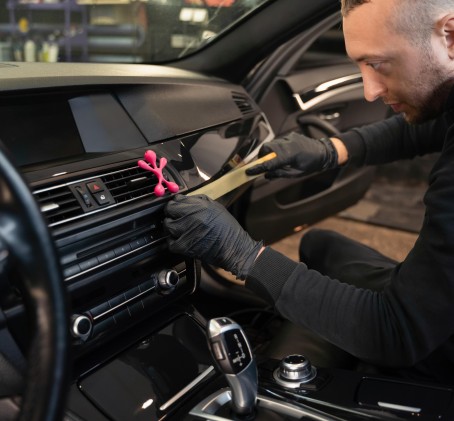 Mycie Twojego Samochodu - Detailing Wnętrz Mini | Lublin