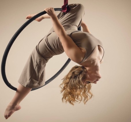 Poznaj Aerial Hoop | Warszawa