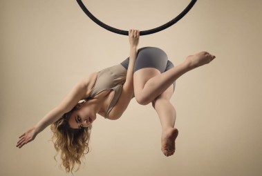 Poznaj Aerial Hoop | Warszawa-Prezent dla Kobiety_P