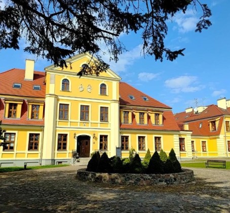 Rekreacyjny Pobyt (2 Noce, 2 Osoby) | Pałac w Rymaniu | Rymań