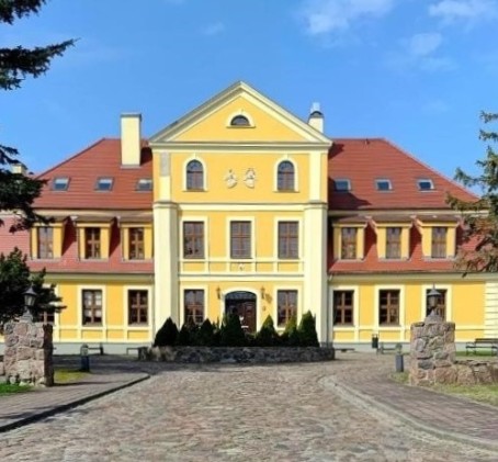 Romantyczny Pobyt (2 Noce, 2 Osoby) | Pałac w Rymaniu | Rymań