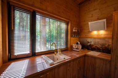 Romantyczny Pobyt w Domku na Drzewie w Tygodniu (2 Noce, 2 Osoby)  | Tree Houses | Olszanka-Prezent dla Rodziców_P
