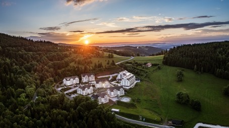 Odprężający Pobyt w Górach | Wiele Lokalizacji | Sun & Snow Czarna Góra Resort-Prezent dla Przyjaciół_P