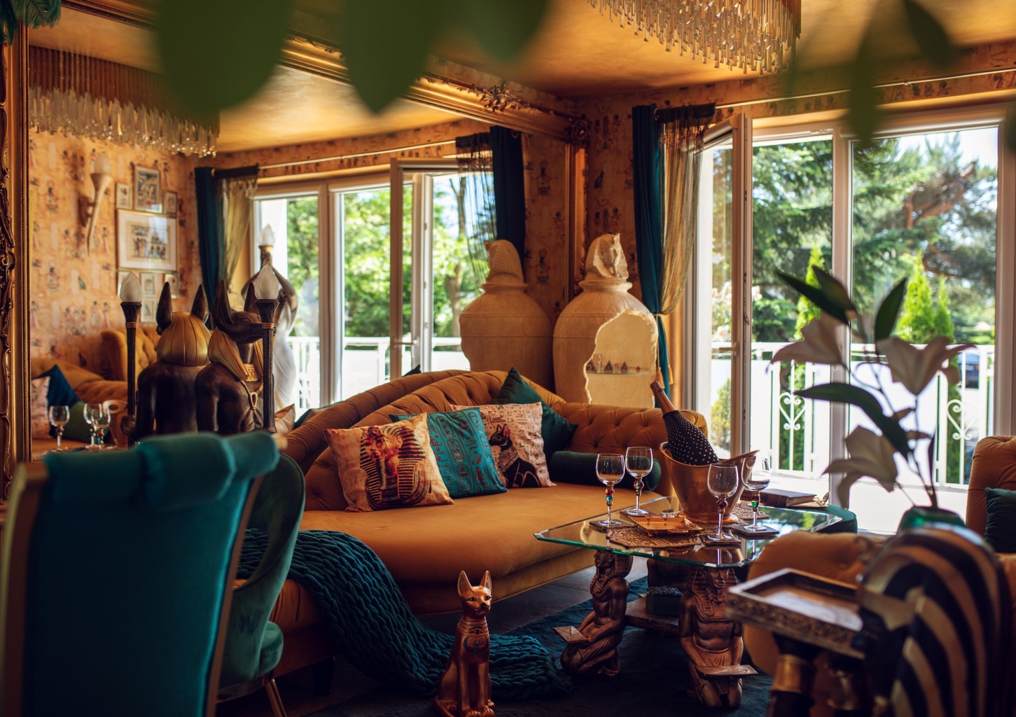 Pobyt w Willi z Jacuzzi w Tygodniu (1 Noc, 1-15 Osób) | Princess Palace Gdańsk | Gdańsk