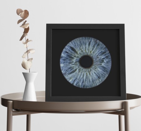 Artystyczne Zdjęcie Tęczówki Oka – Format 20x20 cm | Łódź