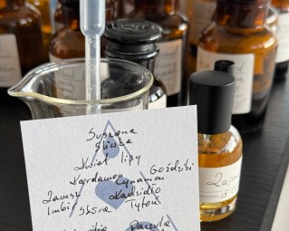Stwórz Własne Perfumy (100 ml) | Wrocław-Prezent dla Niej_P