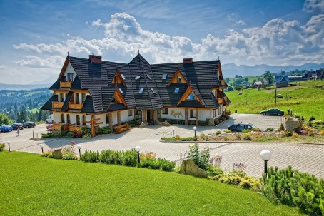 Relaksujący Pobyt w Górach dla Seniorów (2 Noce, 2 Osoby) | Hotel Redyk | Ząb