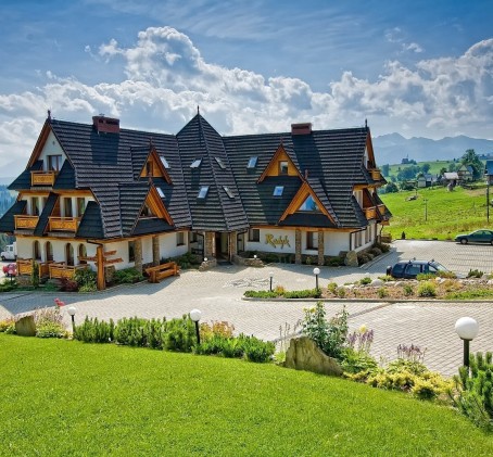 Relaksujący Pobyt w Górach dla Seniorów (2 Noce, 2 Osoby) | Hotel Redyk | Ząb