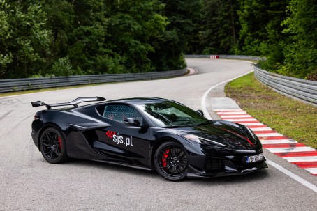 Poprowadź Chevroleta Corvette C8 | 10 okrążeń | Wiele Lokalizacji