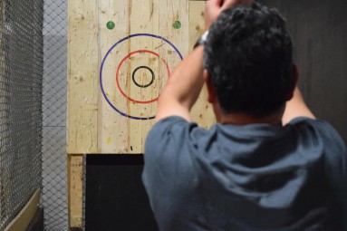 Rzucanie Siekierami do Celu (8-10 Osoby) | Poznań-Prezent na Święta_S