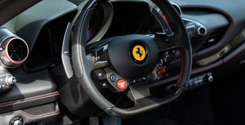 Przejażdżka Ferrari F8 dla Dziecka | 1 okrążenie-Prezen tdla Dziecka_P