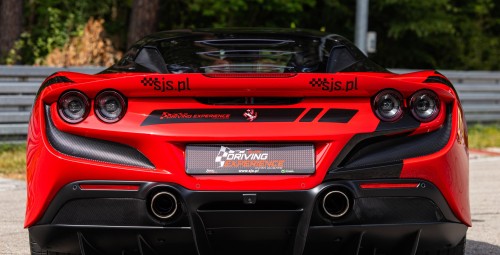 Poprowadź Ferrari F8 | 2 okrążenia | Wiele Lokalizacji-Prezent na Urodziny_P