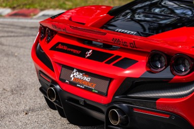 Poprowadź Ferrari F8 | 3 okrążenia | Wiele Lokalizacj-Prezent dla Taty_S