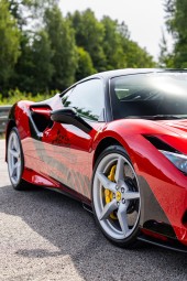 Poprowadź Ferrari F8 | 10 okrążeń | Wiele Lokalizacji-Prezent dla Męża_S