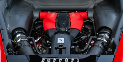 Poprowadź Ferrari F8 | 10 okrążeń | Wiele Lokalizacji-Prezent dla Żony_P