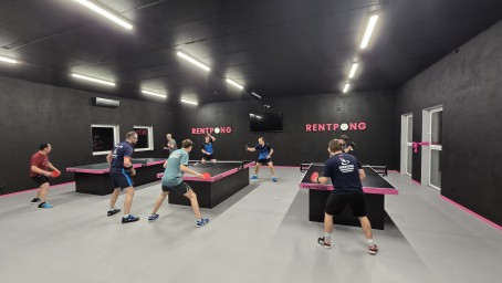 Gra w Tenisa Stołowego dla Przyjaciół | Luboń