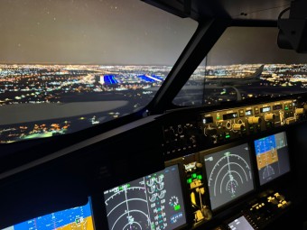 Lot w Symulatorze Boeinga 737 Max (30 minut) | Tarnowskie Góry-Prezent na Święta_P