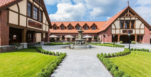 Romantyczny Pobyt (1 Noc, 2 Osoby) | Bukowiec | Pałac Poledno-Prezent dla Rodziców_P