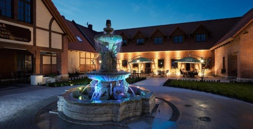 Romantyczny Pobyt (1 Noc, 2 Osoby) | Bukowiec | Pałac Poledno-Prezent dla Ukochanej_P