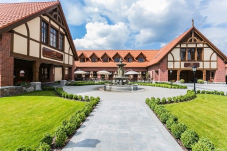 Zachwycający Pobyt (1 Noc, 2 Osoby) | Pałac Poledno | Bukowiec