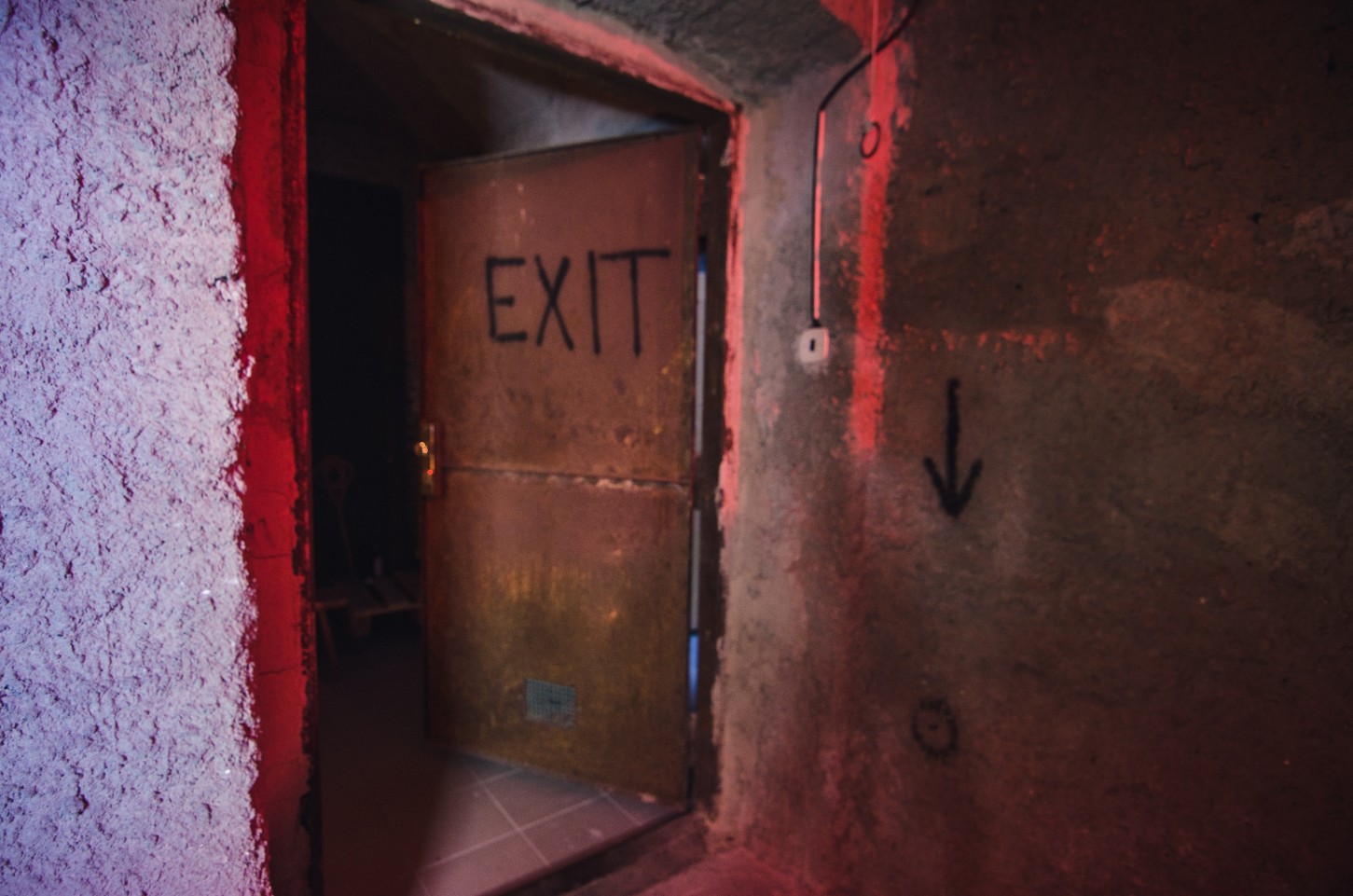 Przygoda w Escape Room "Mroczne Piwnice" (4 osoby) | Rzeszów