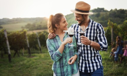 Zwiedzanie Winnicy z Degustacja Wina dla Dwojga | Lipka Wielka-Prezent dla Dwojga_S