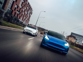 Jazda Teslą (15 minut) | Wiele Lokalizacji-Prezent dla Ukochanego_P