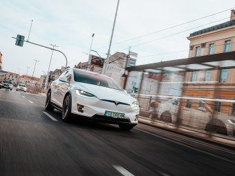 Jazda Teslą (45 minut) | Wiele Lokalizacji-Prezent na Urodziny_P