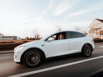 Jazda Teslą (45 minut) | Wiele Lokalizacji-Prezent na Święta_P