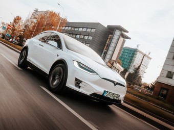 Jazda Teslą (105 minut) | Wiele Lokalizacji-Prezent dla Ukochanej_P
