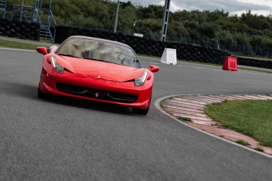 Jazda Ferrari 458 Italia | 2 okrążenia | Tor Główny Poznań | Prezent na Święta_P