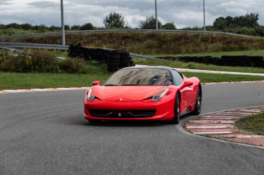 Jazda Ferrari 458 Italia | 2 okrążenia | Tor Główny Poznań | Prezent na Urodziny_P