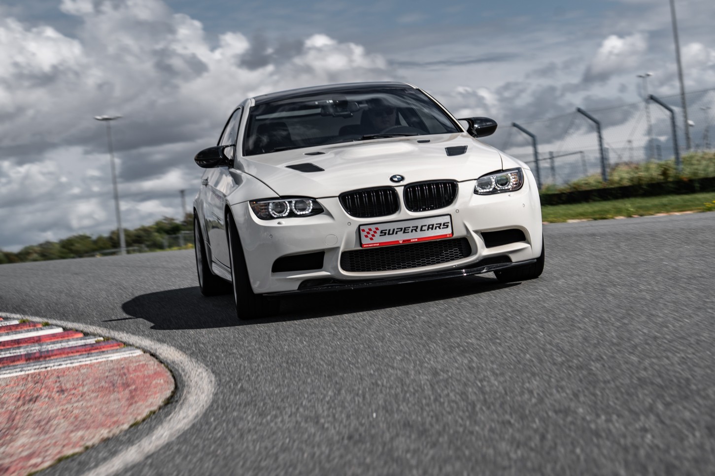 Jazda BMW M3 | 4 okrążenia | Wiele Lokalizacji