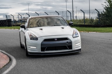 Jazda Nissanem GTR | 2 okrążenia | Tor Główny Poznań | Prezent na Dzień Taty_P