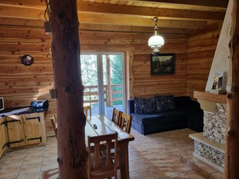 Odprężający Pobyt w Domku Alutkowo w Bieszczadach (3 Noce, 2 Osoby) | Zawadka | Helonowo-Prezent dla Pary_P