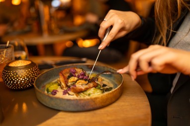 Kolacja przy Świecach z Muzyką na Żywo | Warszawa-Prezent na Urodziny_P