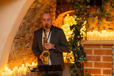 Kolacja przy Świecach z Muzyką na Żywo | Katowice-Prezent dla Znajomych_P